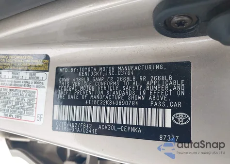 2004 Toyota Camry Le z USA, uszkodzony, nr VIN 4T1BE32K84U890784